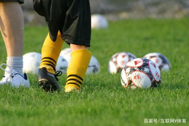 退出世预赛？胡明轩亮相，原因曝光，男篮名单公布，杜锋透露情况